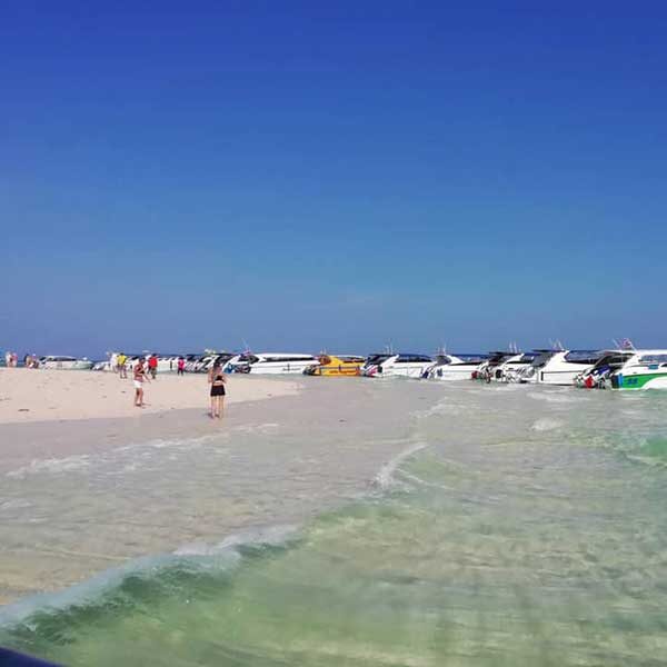 Krabi-Premium-Day-Trip-Phi-Phi-Island-Bamboo-Island-speedboat-3