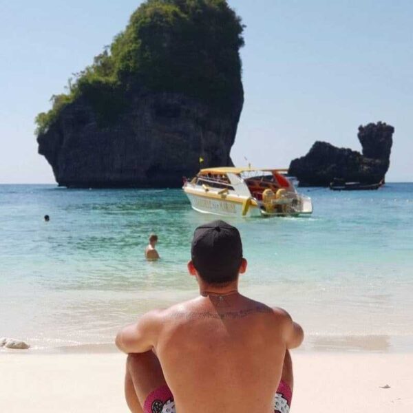 Phi-Phi-Island-Romantic-Sunset-Trip-Phuket