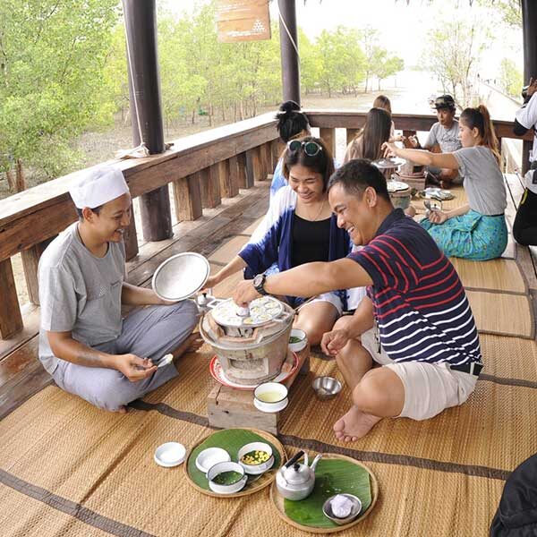 phuket-best-tour-yao-noi-island-premium-catamaran-8