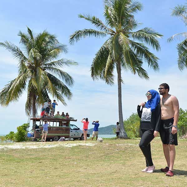 phuket-premium-sawasdee-krabi-hong-island-by-catamaran-4