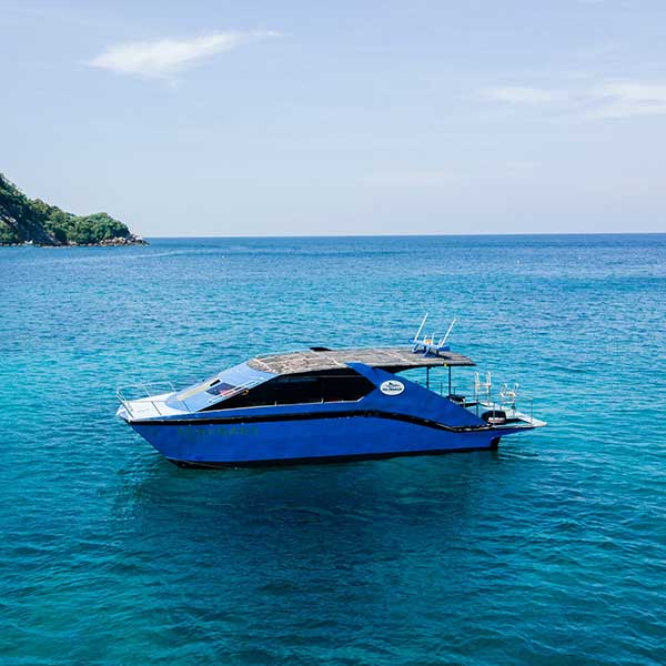 premium-speedboat-tour-phuket-khai-island