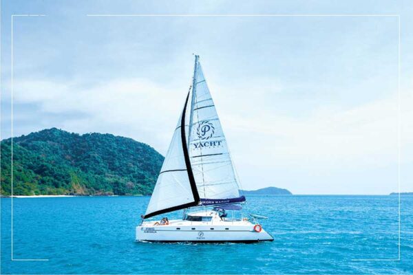 rent-private-charters-sailing-yacht-catamaran