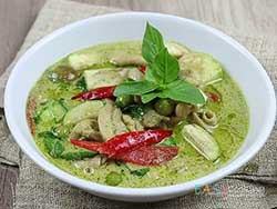 phuket-kathu-thai-cooking-school-green-curry-with-chicken