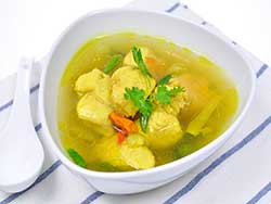 thai-cuisine-cooking-school-blue-elephant-seabass-soup-with-fresh-turmeric
