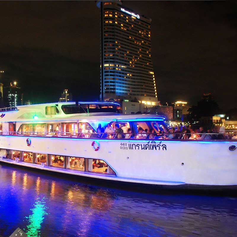 Luxury-Dinner-Cruise-Grand-Pearl-Bangkok