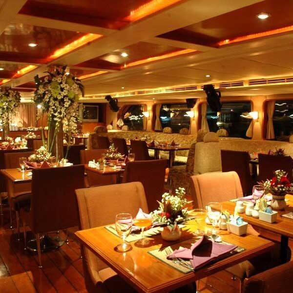 dinner-river-cruise-bangkok-grand-pearl-boat-2