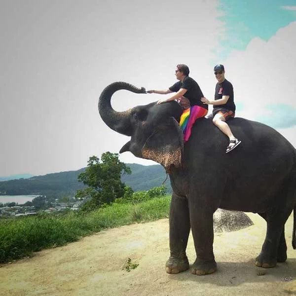Learn-to-ride-bareback-30-mins-experienced-instructor-Elephant-Phuket-2