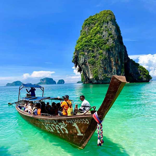 krabi-snorkeling-tours-poda-chicken-island-by-longtail-boat