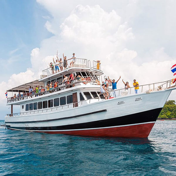 big-boat-ferry-transfer-banana-beach-phuket