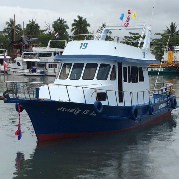 rent-fishing-boat-chalong-pier-phuket