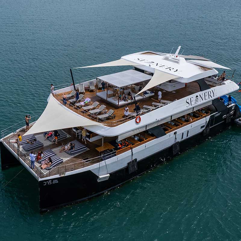 Luxury-Big-Yacht-Catamaran-Phuket-Tour-James-Bond-Island