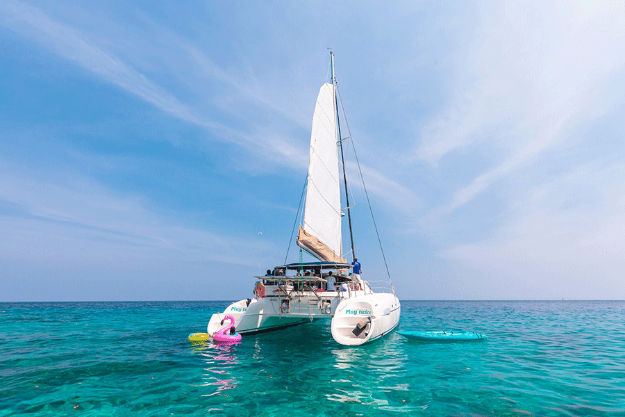 rent a catamaran phuket