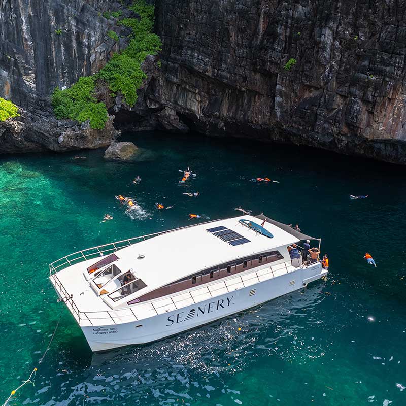 luxury-catamaran-Phuket-Phi-Phi-island-Maya-Bay-trip