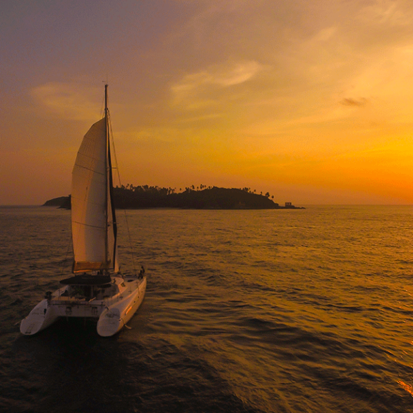 sailing-yacht-catamaran-sunset-tour-phuket