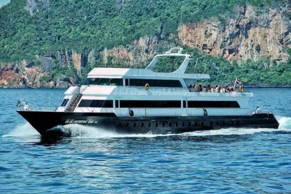 boat-ferry-phiphi-cruiser-phuket