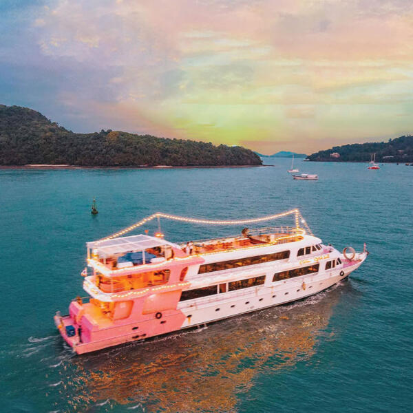 Phuket-sunset-dinner-cruise-romantic-trip