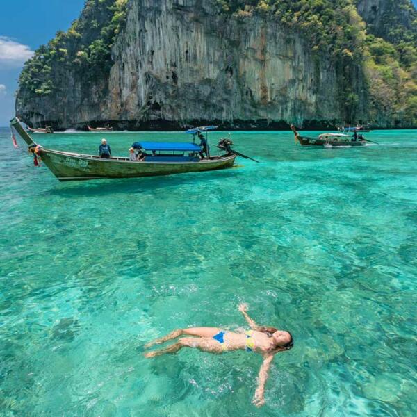 day-tour-swimming-pileh-phi-phi-islands-krabi