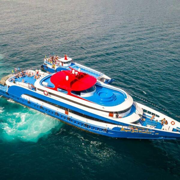 premium-luxury-ferry-boat-Phuket-to-PhiPhi-island-Andaman