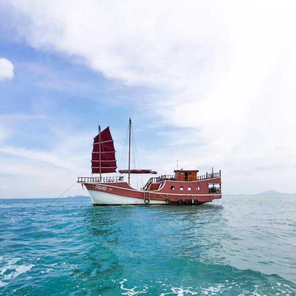 4-islands-tour-krabi-sunset-dinner-junk-boat-cruise