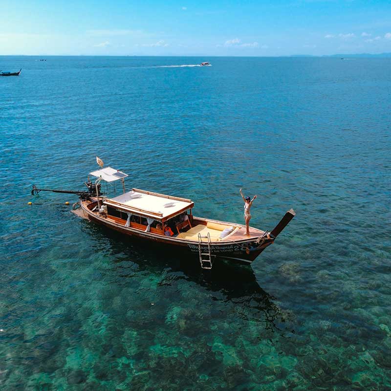 rent-private-luxury-private-long-tail-boat-Hong-Island-2