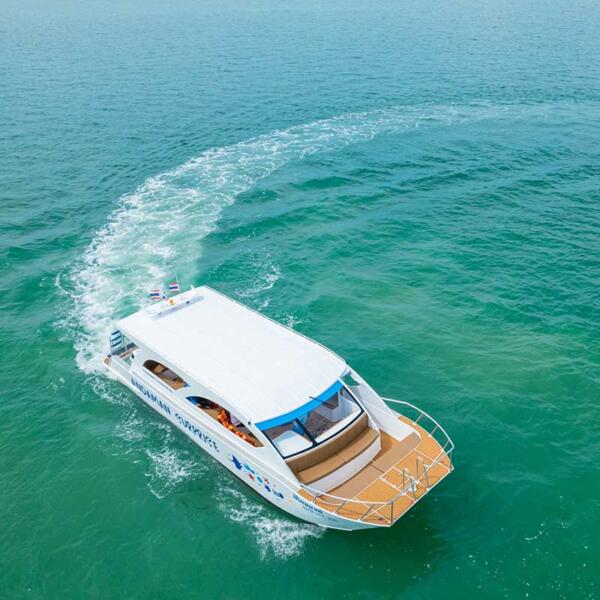 Phuket-Luxury-Speed-Catamaran-tour-Phi-Phi-islands-Bamboo-Island
