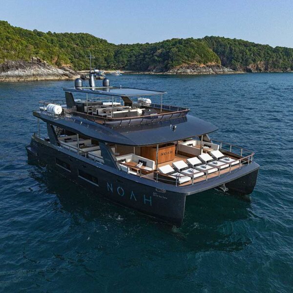 Luxury-Power-Yacht-Catamaran-Phi-Phi-Maya-Maiton-Sunset